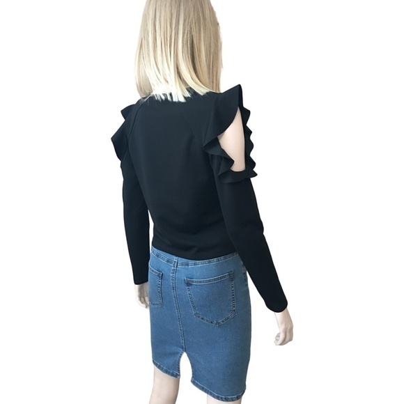 Dynamite Ruffled Cold Shoulder Black Top Blouse Textured Long Sleeve NWOT - Picture 7 of 13